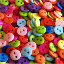 Load image into Gallery viewer, 50 x 18mm 2 Hole Round Buttons